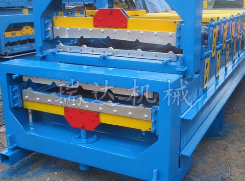 860/910型双层压瓦机