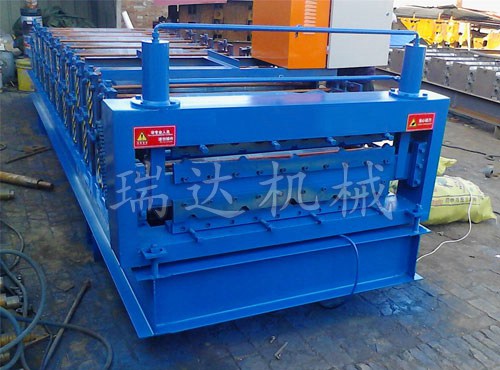 1050/1080型彩钢瓦压型设备